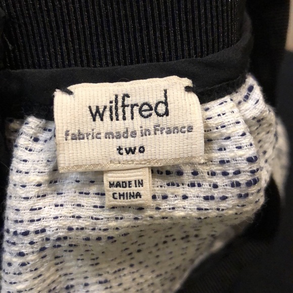 Aritzia tweed-like mini skirt - Picture 3 of 6